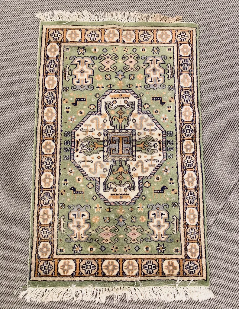 Small Persian Mat Image 1++