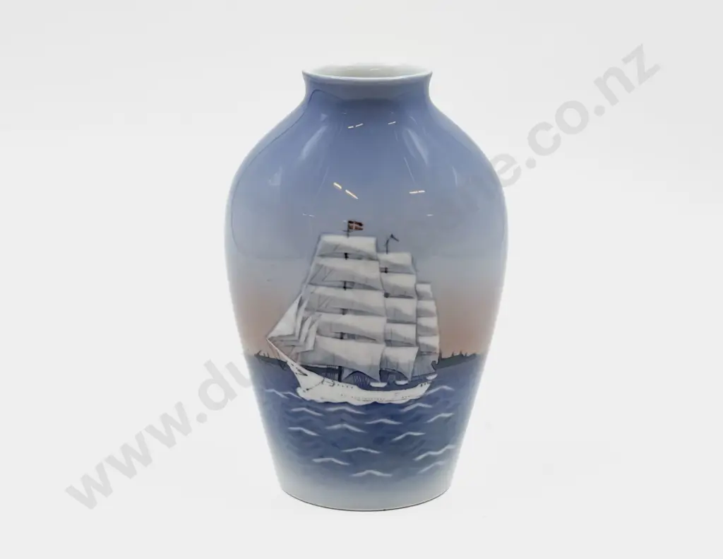 Royal Copenhagen Vase Image 1++