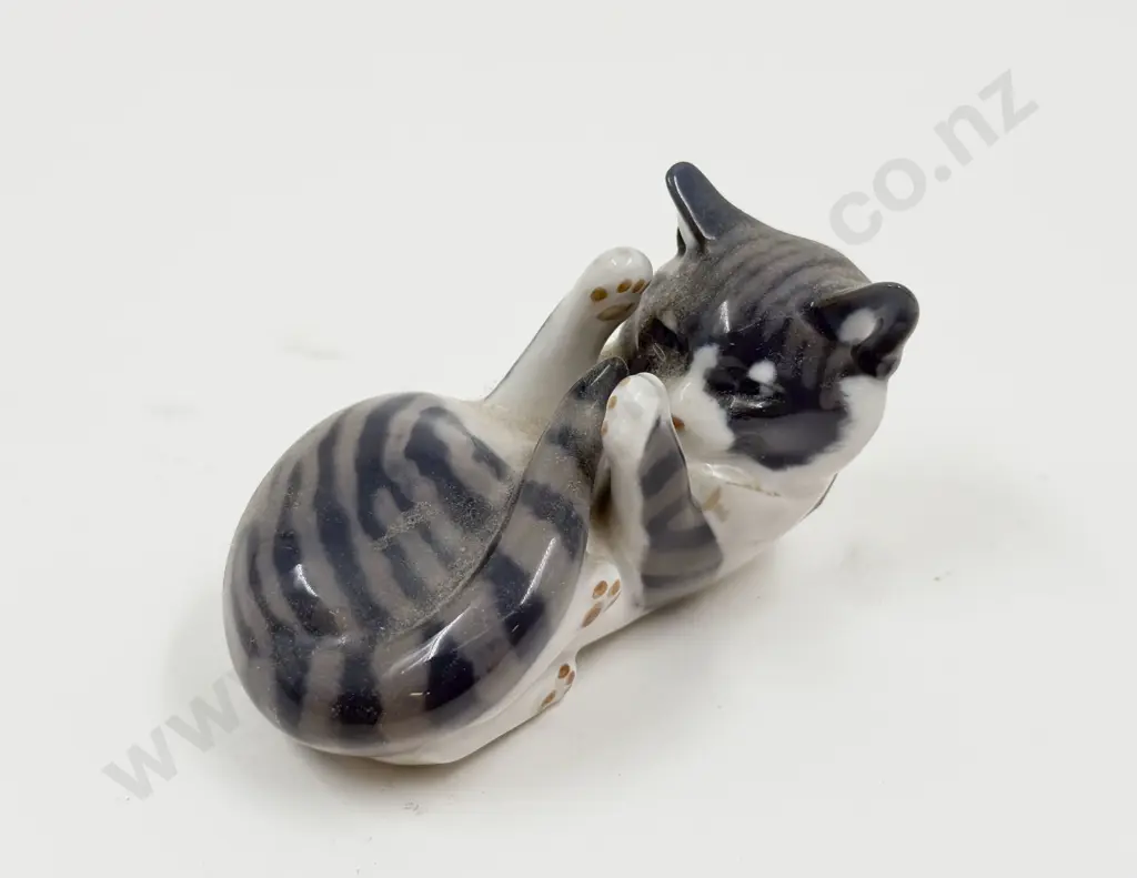 Royal Copenhagen Cat Image 1++