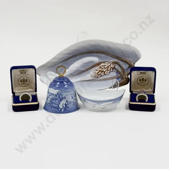 Five Assorted Pieces of B&G