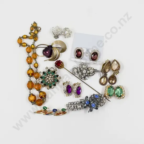Collection of Assorted Costume Jewellery