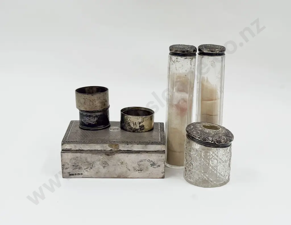 Qty of Assorted Scrap Silver Items (faults) Image 1++