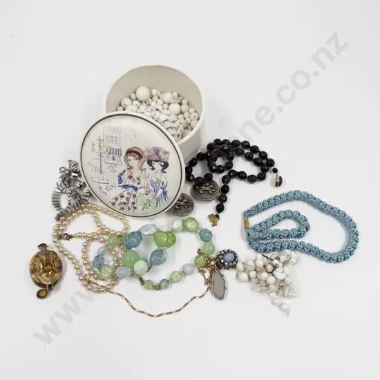 Collection of Assorted Costume Jewellery and Beads