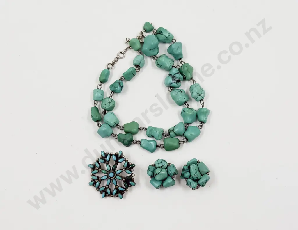 Single Strand Turquoise Necklace Brooch and Earrings Image 1++