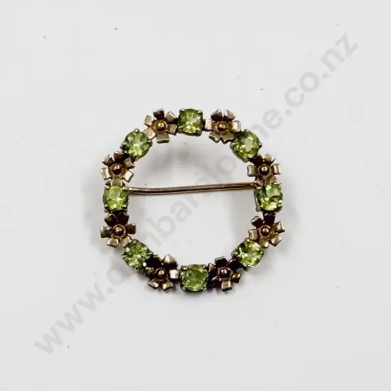Victorian 9ct Eight Stone Peridot Circular Brooch