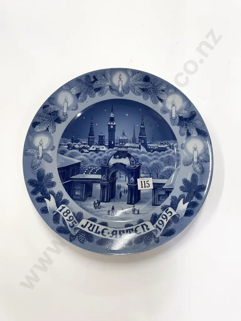 Large B&G Christmas Plate in Original Box Image 1++