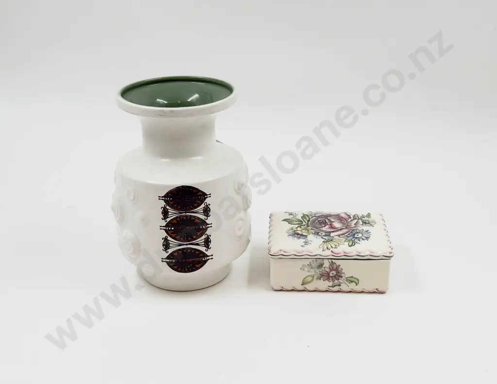 Crown Devon Vase & Wedgwood Trinket Box Image 1++