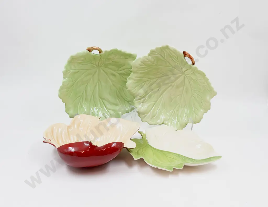 Small Quantity of Assorted Carltonware Image 1++