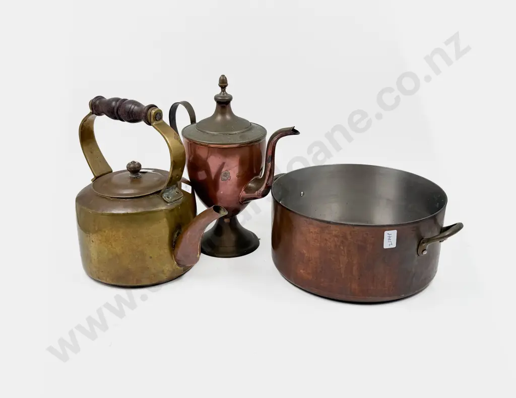 Quantity of Assorted Brass & Copper Image 1++