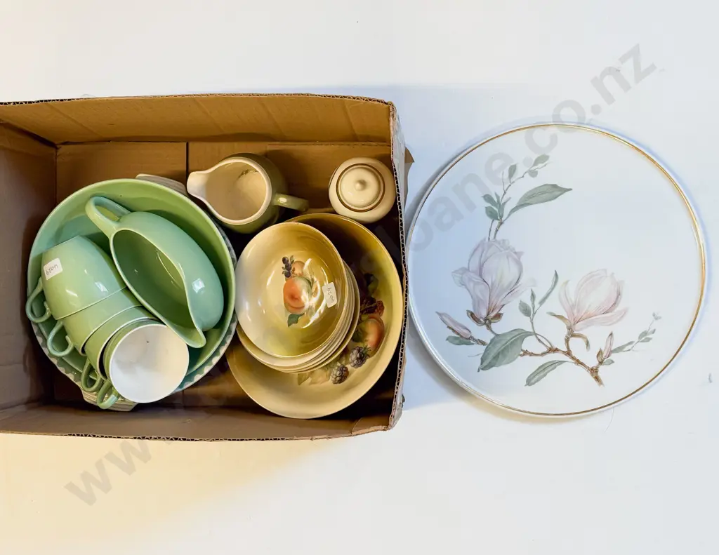 Box Quantity of Assorted China etc incl Hutschenreuther Image 1++