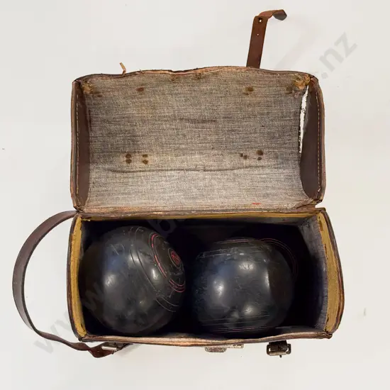 Lawn Bowls in Case