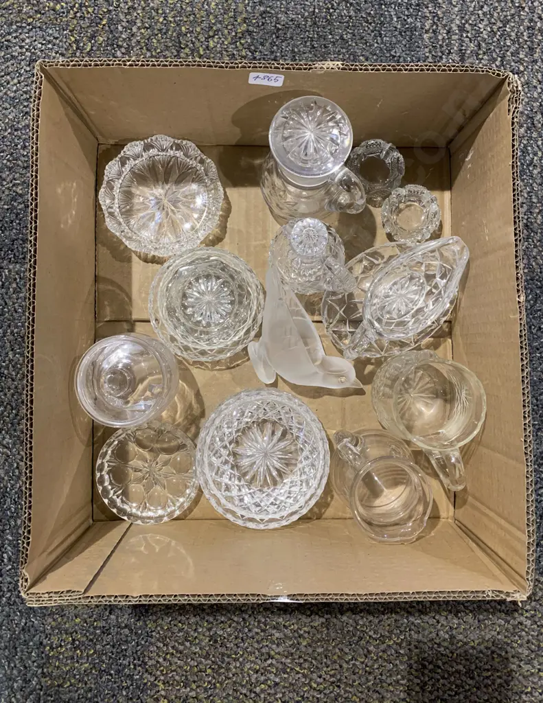 Qty of Assorted Glassware Image 1++