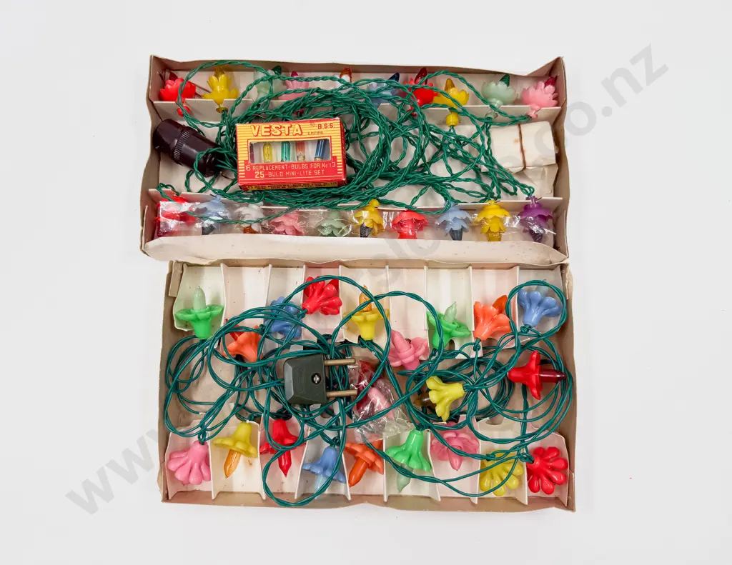 Two Vintage Sets of Christmas Lights Image 1++