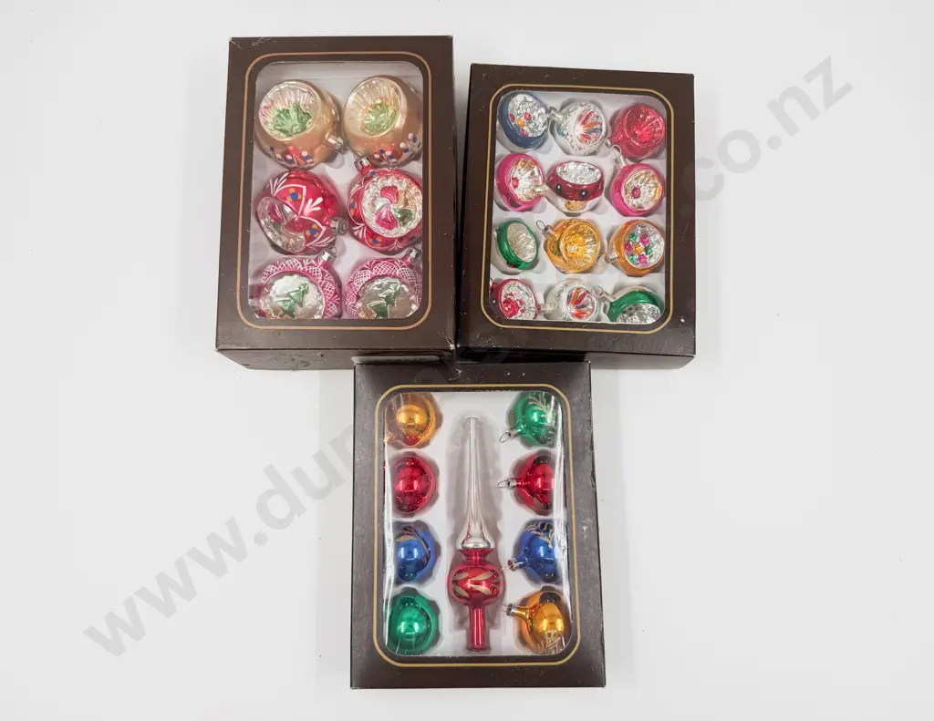 Three Boxed Sets of Christmas Baubles & Decorations Image 1++