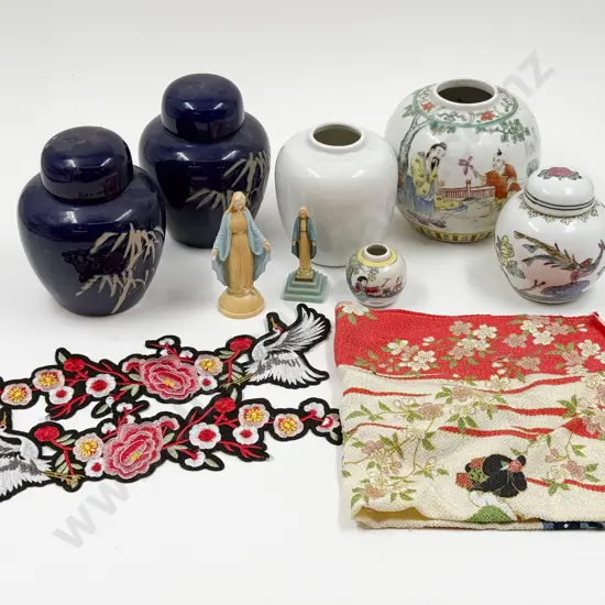 Quantity of Assorted Ginger Jars etc