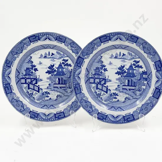 Pair of Probable Wedgwood Mid C19th Blue & White Willow Pattern Plates