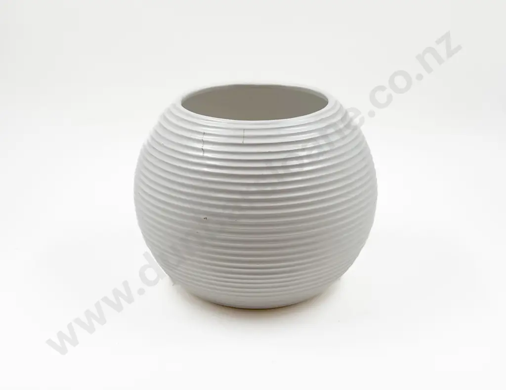 White Glazed Ribbed Vase Image 1++