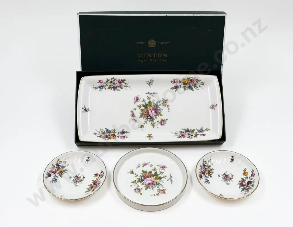 Four Pieces of Assorted Minton Fancy China Image 1++
