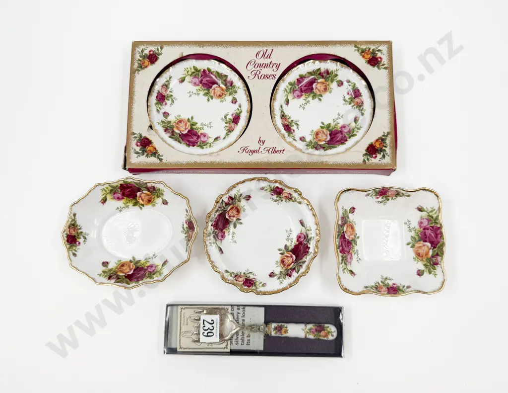 Boxed Royal Albert "Old Country Roses" (Two Dishes) & Assorted Matching China etc Image 1++