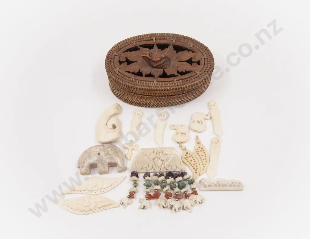 Finely Woven Rattan Trinket Box Containing Carved Bone Pieces Image 1++