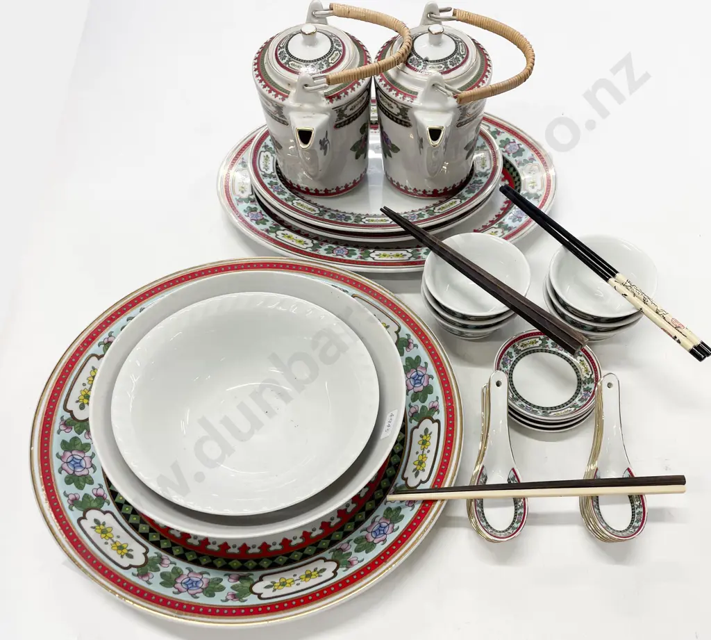 Quantity of Assorted Dinner China etc Image 1++