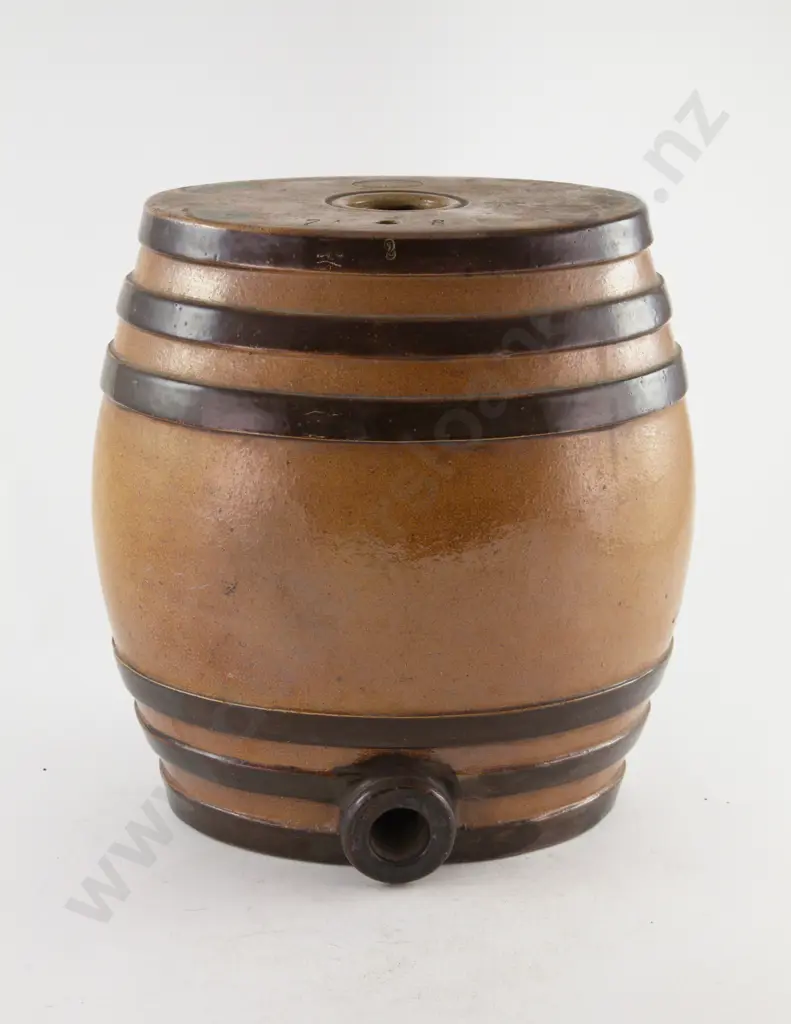 Late C19th Doulton Lambeth Ale House Whiskey Barrel Image 1++