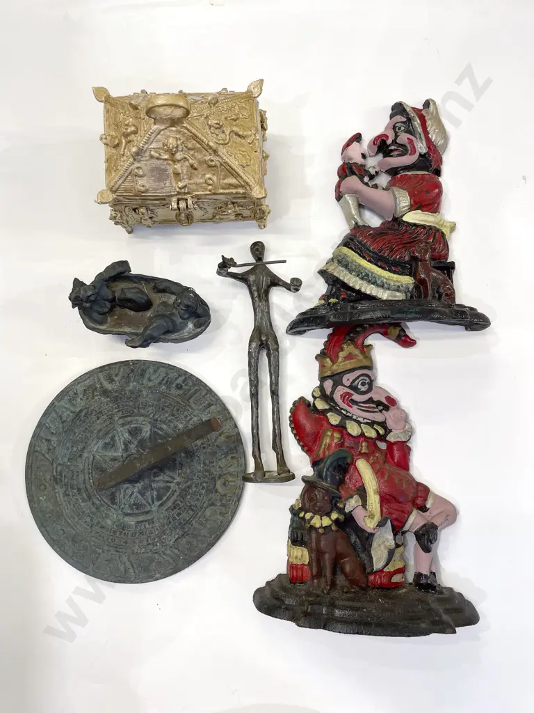 A Pair of Wrought Metal "Punch" Doorstops & Assorted Metal Ware Image 1++