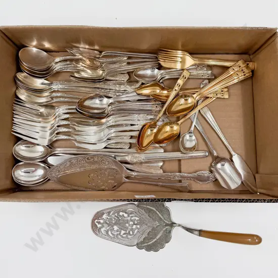 Quantity of Assorted Cutlery