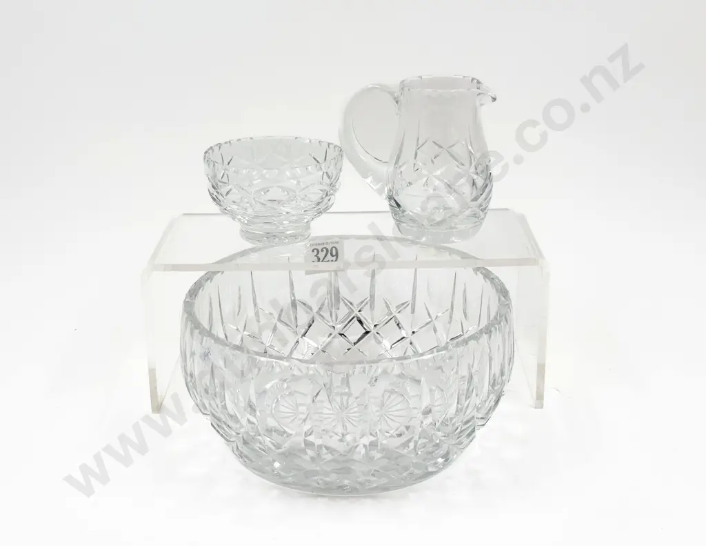 Two Crystal Fruit Bowls & Assorted Image 1++