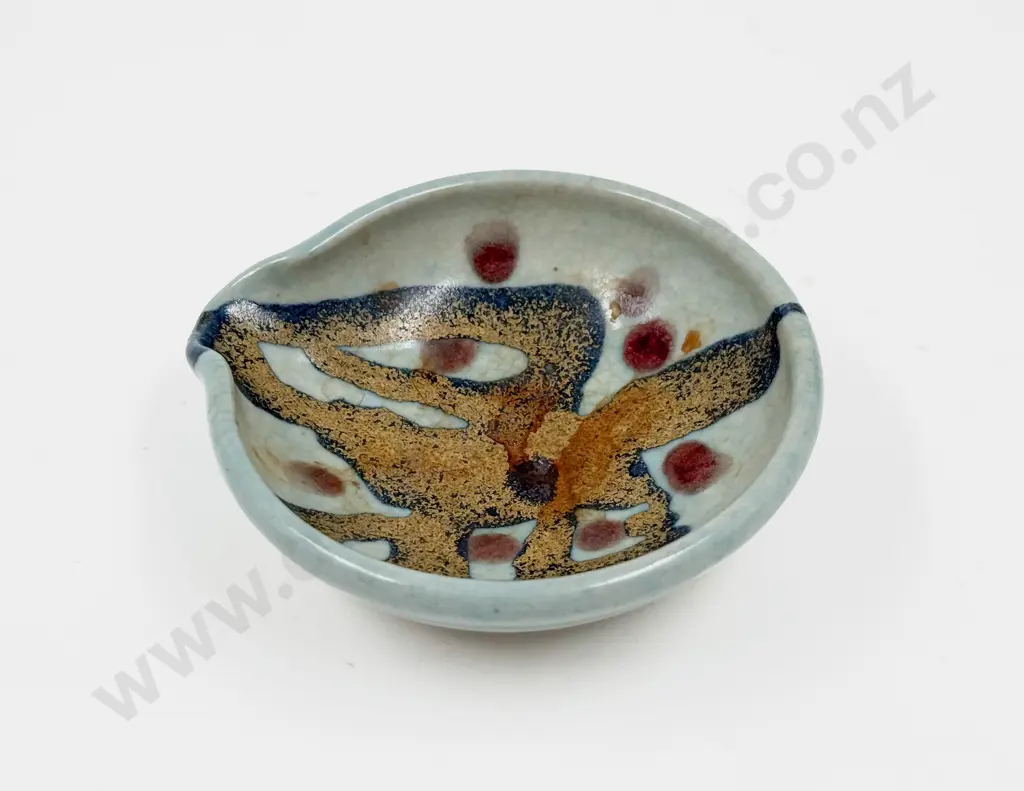 Small Doreen Blumhardt Pouring Dish Image 1++