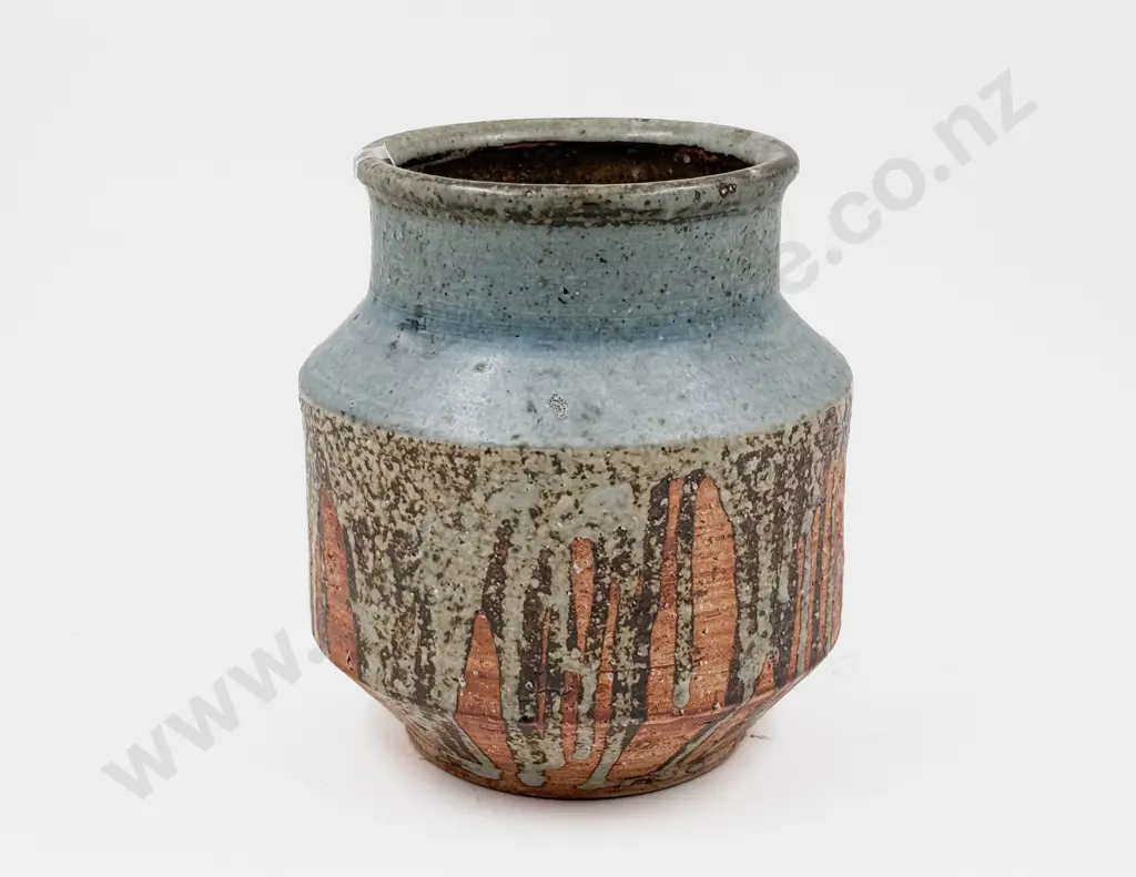 NZ Pottery Semi Glazed Pot Image 1++