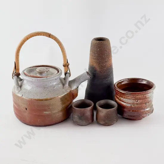 Five Pieces of Assorted NZ Pottery