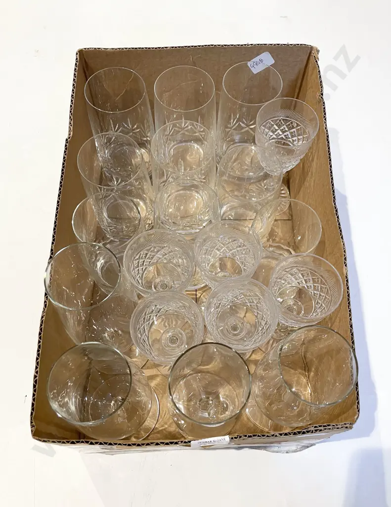 Box of Assorted Crystal & Glassware Image 1++
