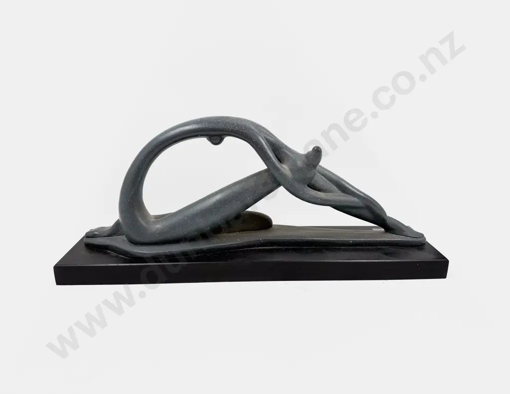 Decorative Figural Sculpture Form Image 1++