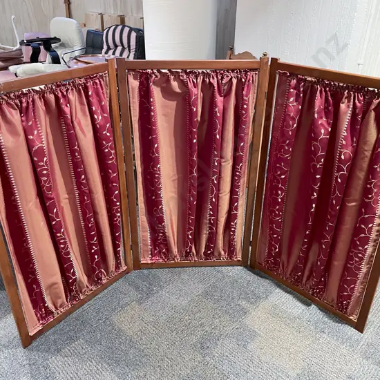 Low Three Panel Dressing Screen