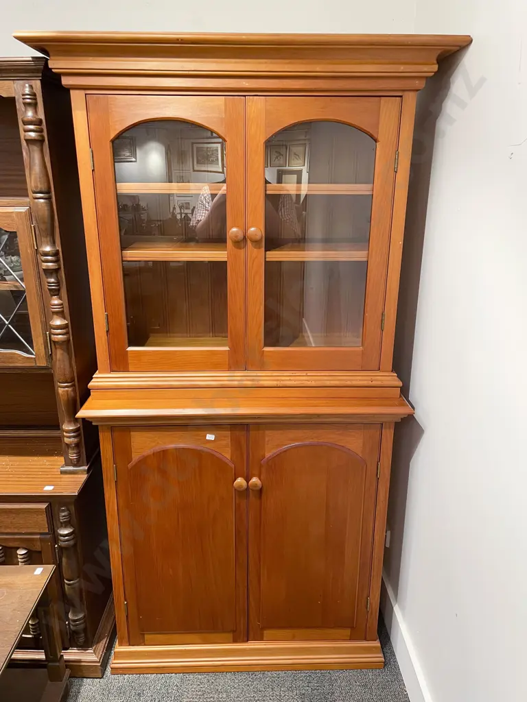 Rimu Bookcase Image 1++