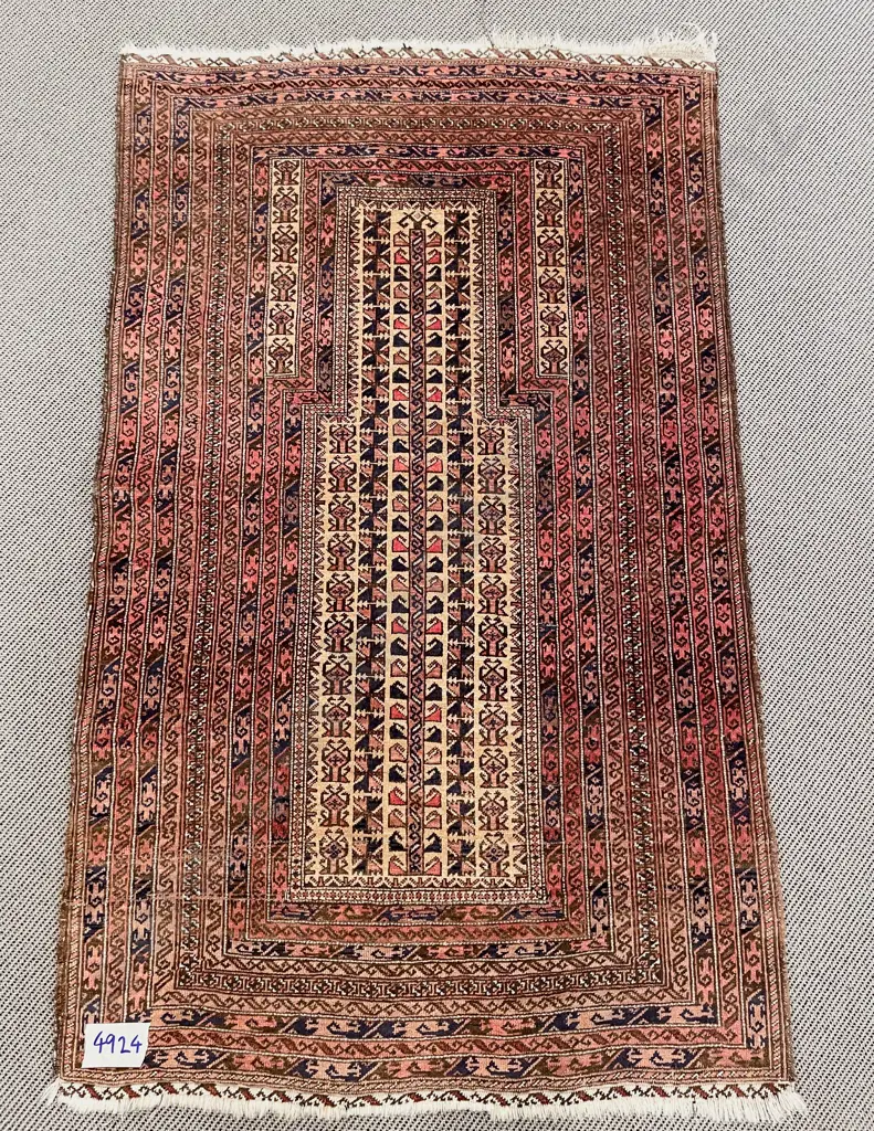Persian Floor Rug Image 1++