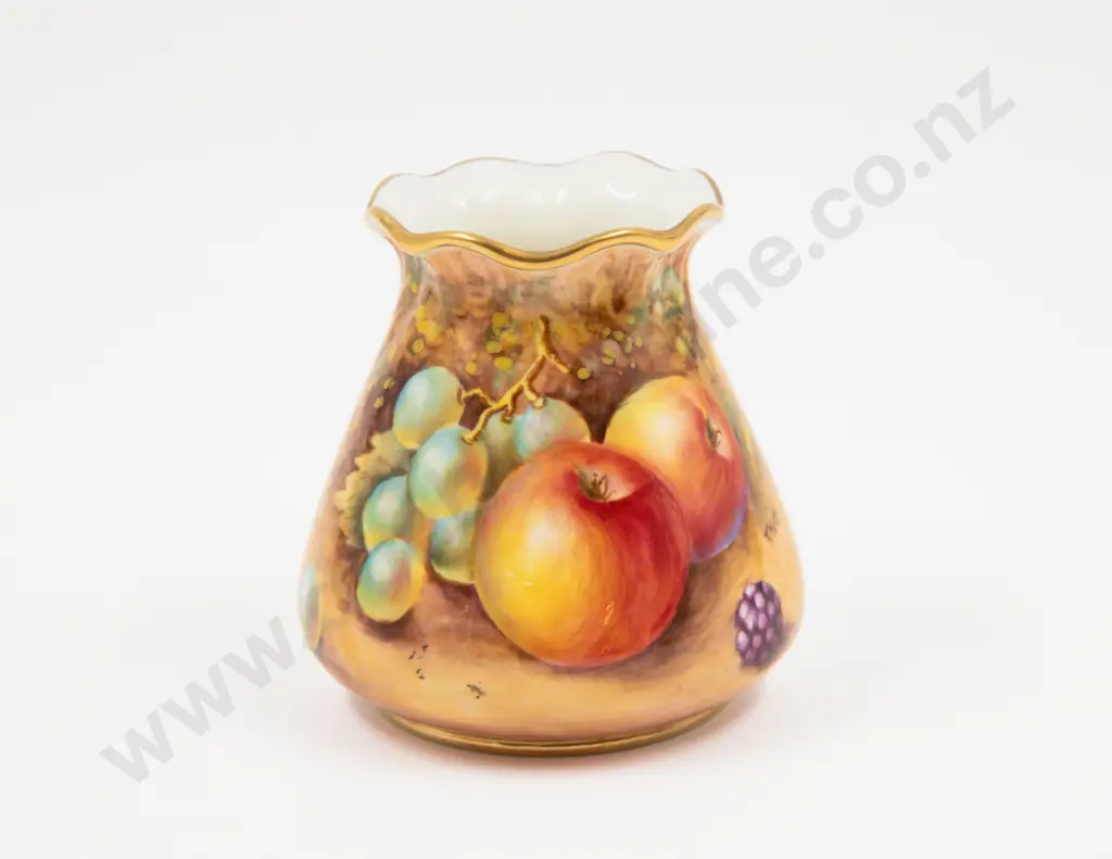 Royal Worcester Posy Vase Image 1++