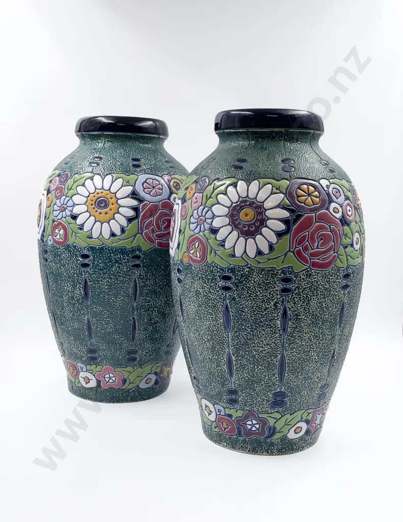 Pair Early C20th Amphora Mantel Vases Image 1++