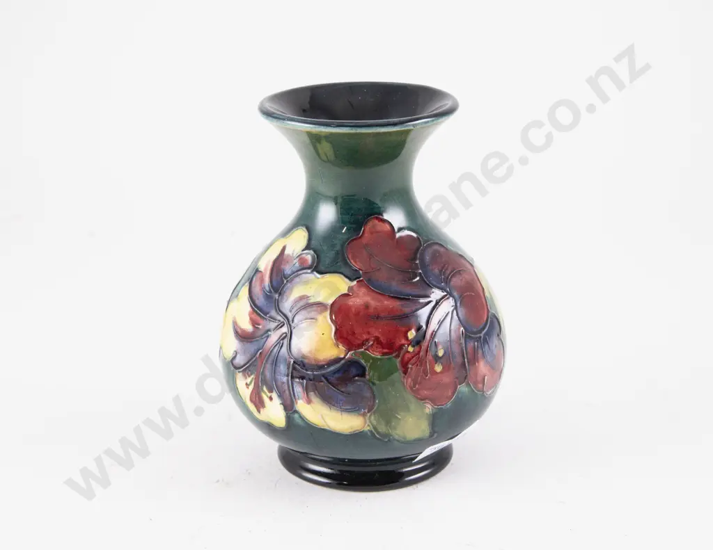 Moorcroft Hibiscus Pattern Vase Image 1++