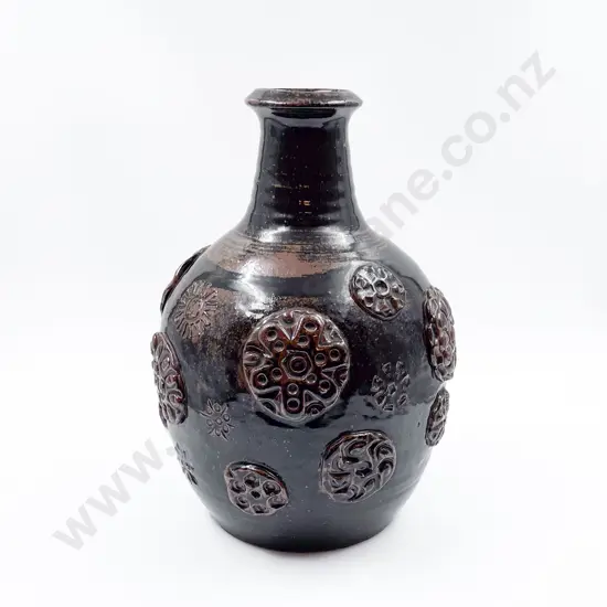 Attrib Juliet Peter NZ Pottery Lampbase