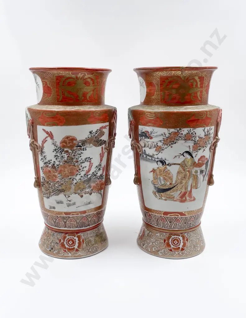 Pair Mid C20th Japanese Kutani Vases Image 1++