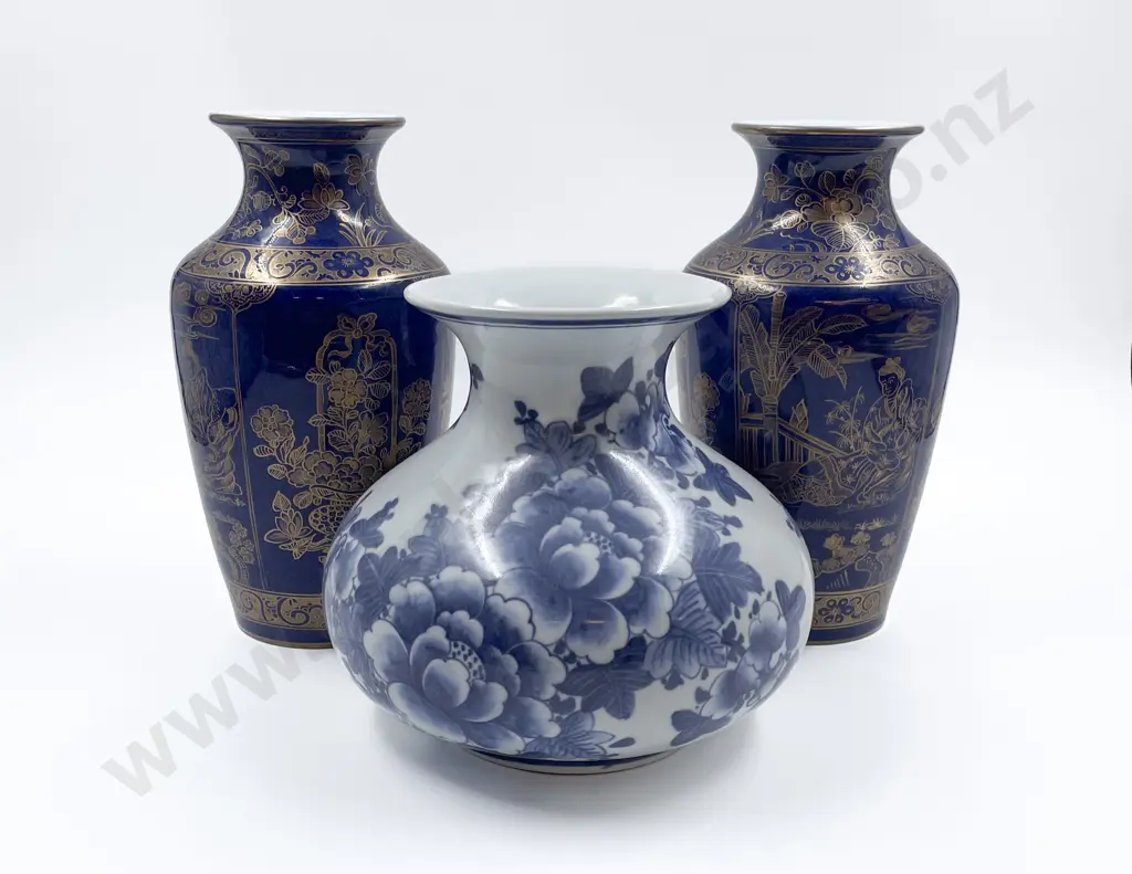 Pair Modern Japanese Vases Image 1++