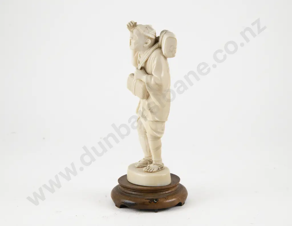 Signed Meiji period (1868–1912) Japanese Ivory Carving of a Traveller Image 1++