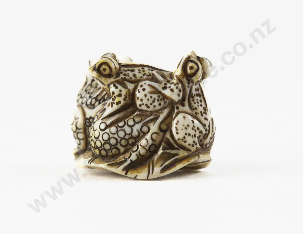 Signed Carved Ivory Netsuke of a Group of Toads Image 1++