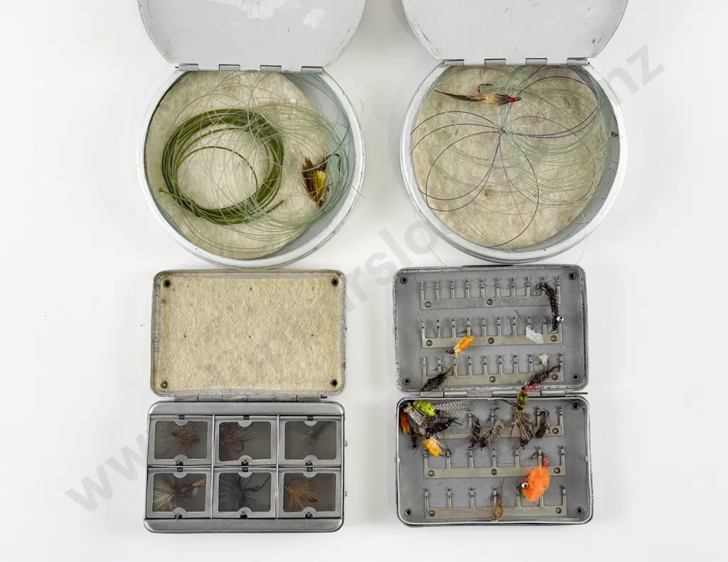 Allcock & Co 6 Window Fly Tin & Dry Flies Image 1++