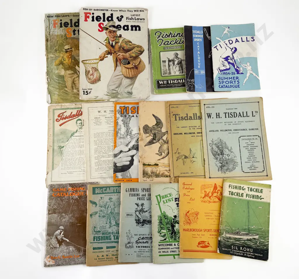 Collection Of Vintage Fishing Guides & Catalogues Image 1++