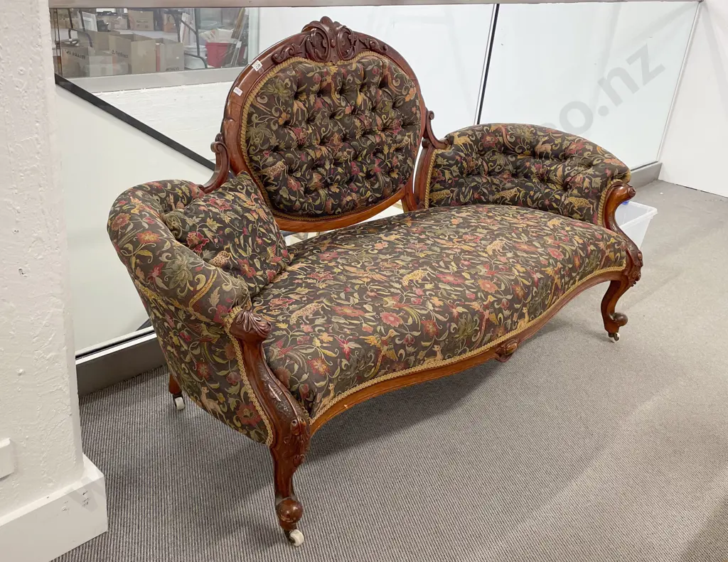 Vict Walnut Parlour Sofa Image 1++