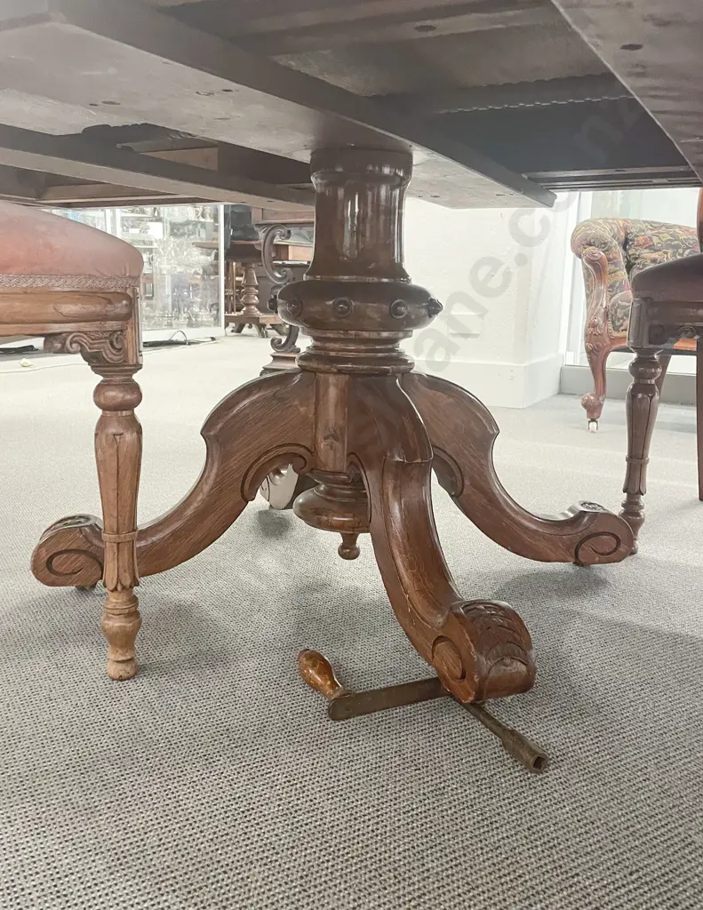 Fine Quality Vict Oak Extension Dining Table & Eight Chairs Image 1++