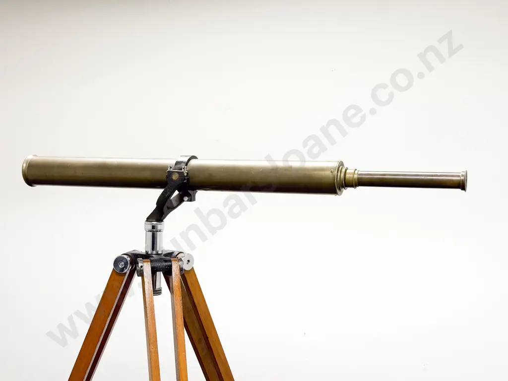 A Victorian All Brass Telescope Image 1++